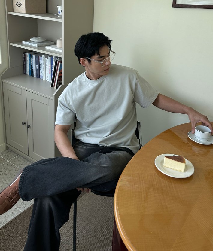 Shutter Slit Wide Denim Pants