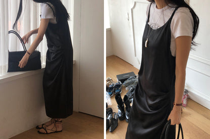【REPELLER 2025SS】Satin Pleated Dress