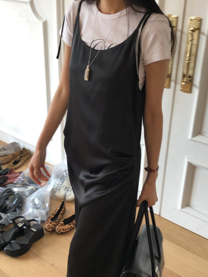 【REPELLER 2025SS】Satin Pleated Dress