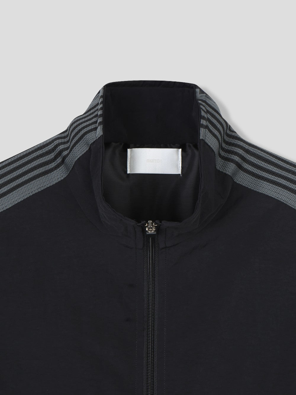 Wind Track Zip-Up Jacket collar detail